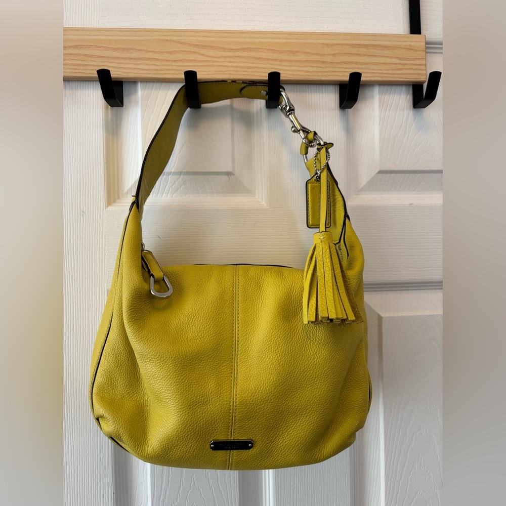 Coach 2014 (F23960) Avery Yellow Pebbled Leather Tassel Hobo Bag in EUC